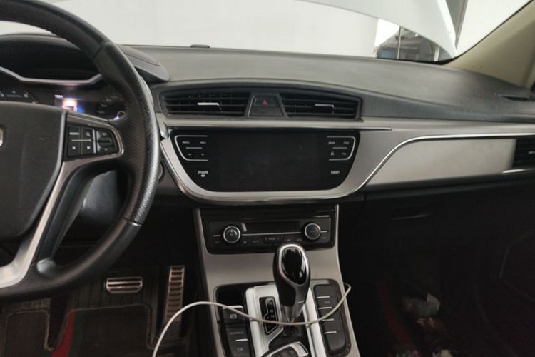 GEELY Emgrand GS 2018 car image #13