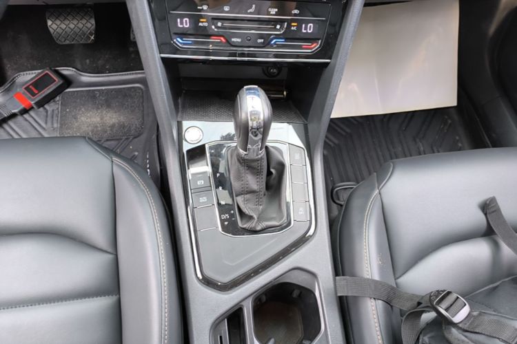 Volkswagen Tharu 2021 car image #14
