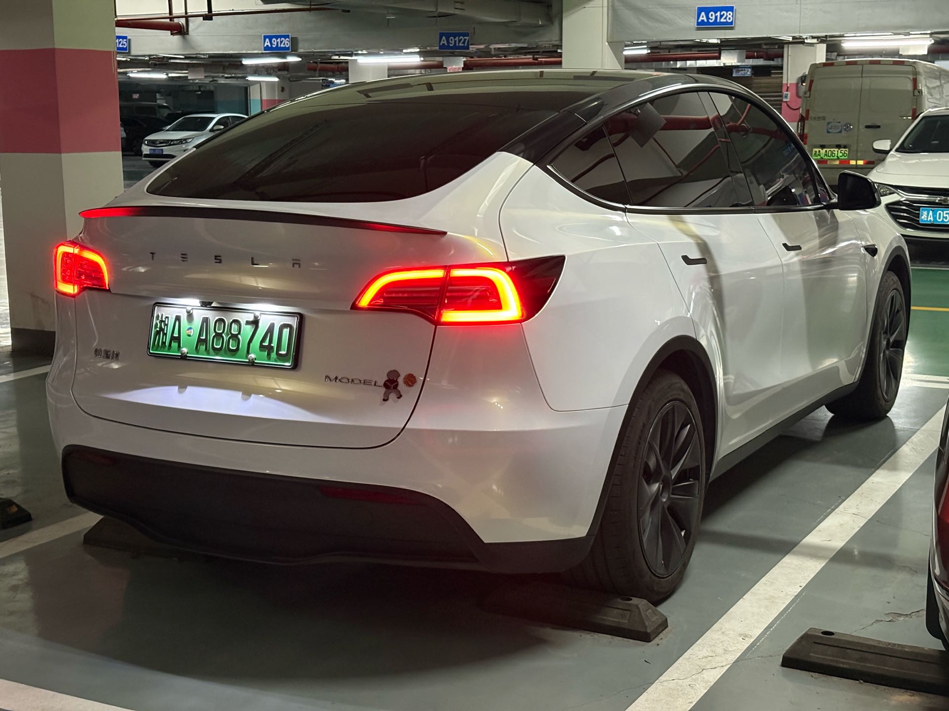 Tesla Model Y 2024 #4 Tesla Model Y 2024 immagine di auto #4