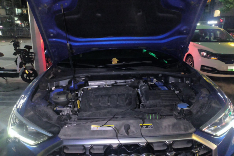 Audi Q3 2020 car image #22