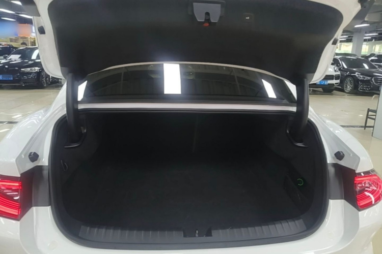 MI SU7 2025 car image #16