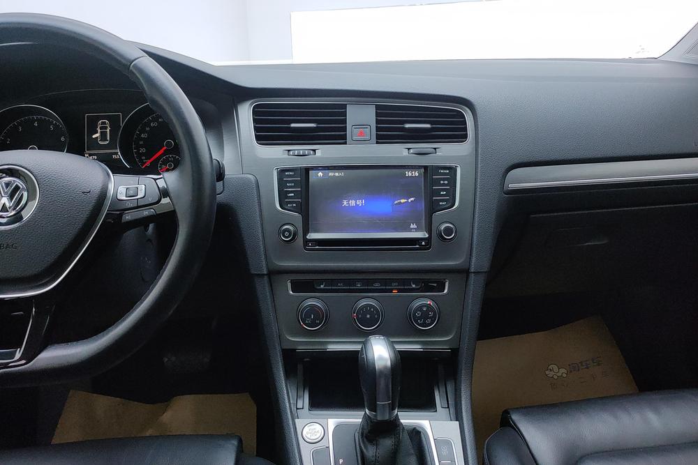 Volkswagen Golf 2014 car image #11