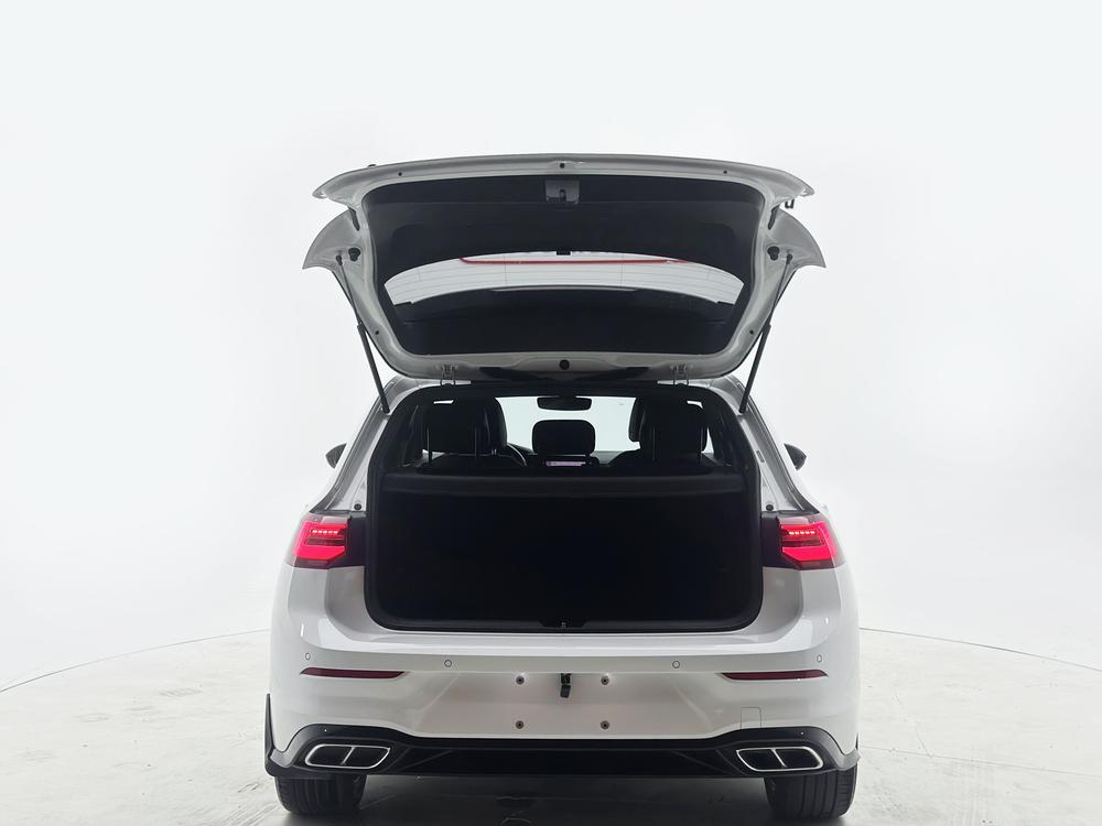 Volkswagen Golf 2021 car image #10