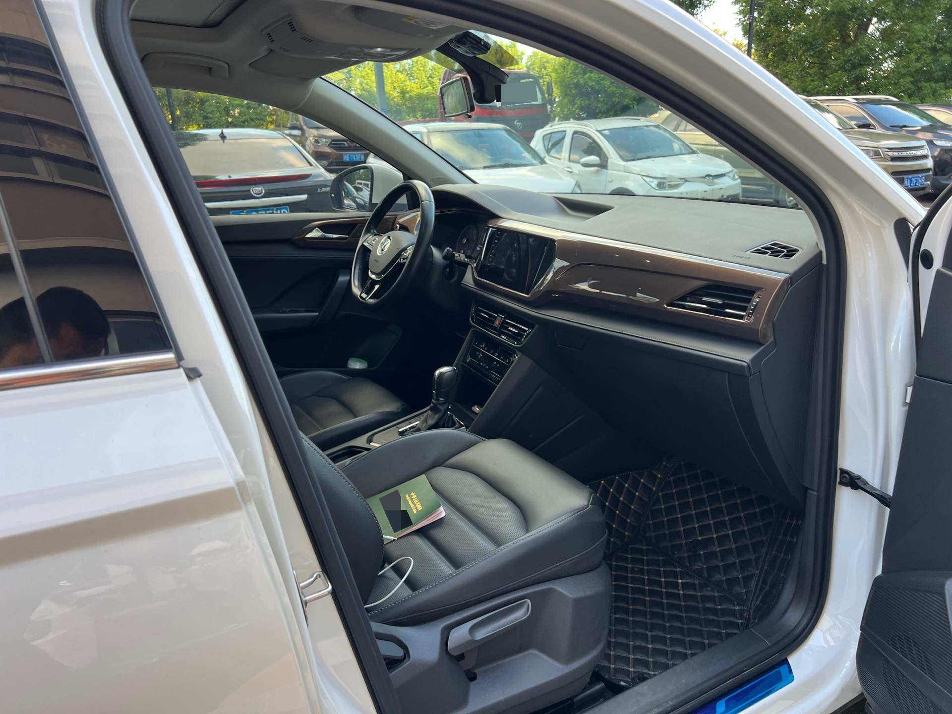 Volkswagen Tharu 2021 car image #3