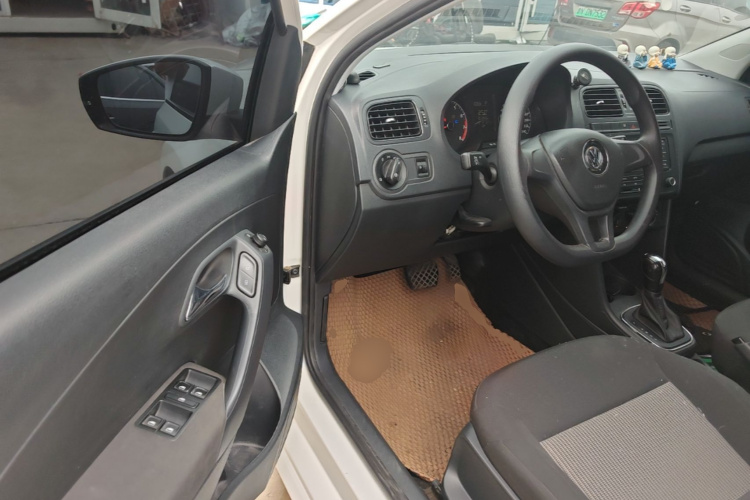 Volkswagen Polo 2016 #16 Volkswagen Polo 2016 car image #16