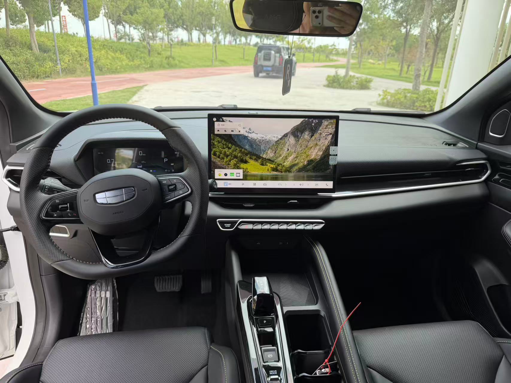 GEELY Coolray 2025 #8 GEELY Coolray 2025 image de voiture #8