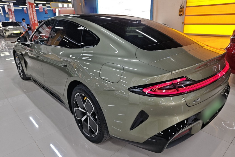 MI SU7 2025 car image #5