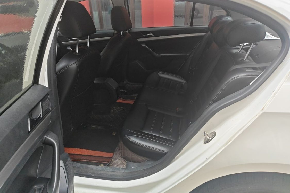 Volkswagen Lavida 2017 car image #19