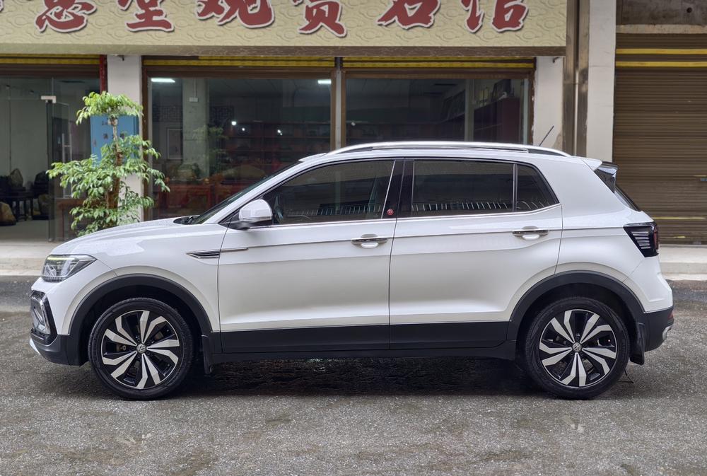 Volkswagen T-Cross 2020 #4 Volkswagen T-Cross 2020 car image #4