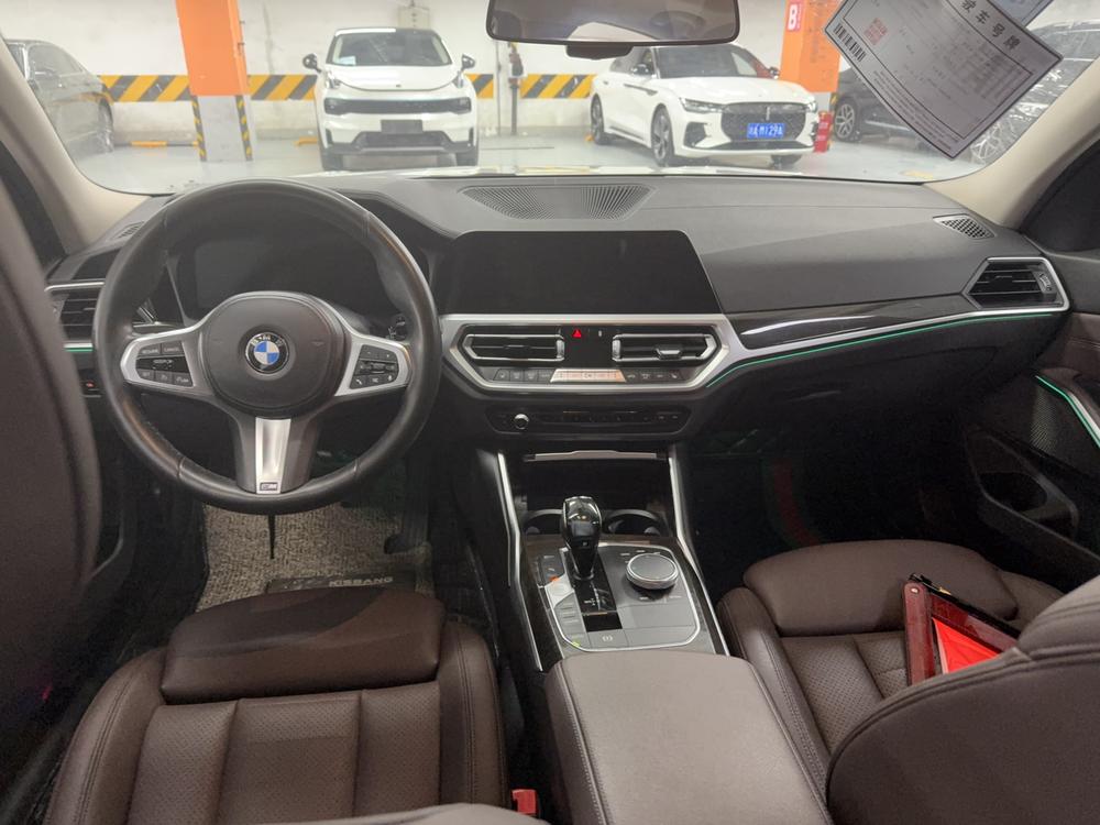 BMW 3 Series 2019 #10 BMW 3 Series 2019 car image #10