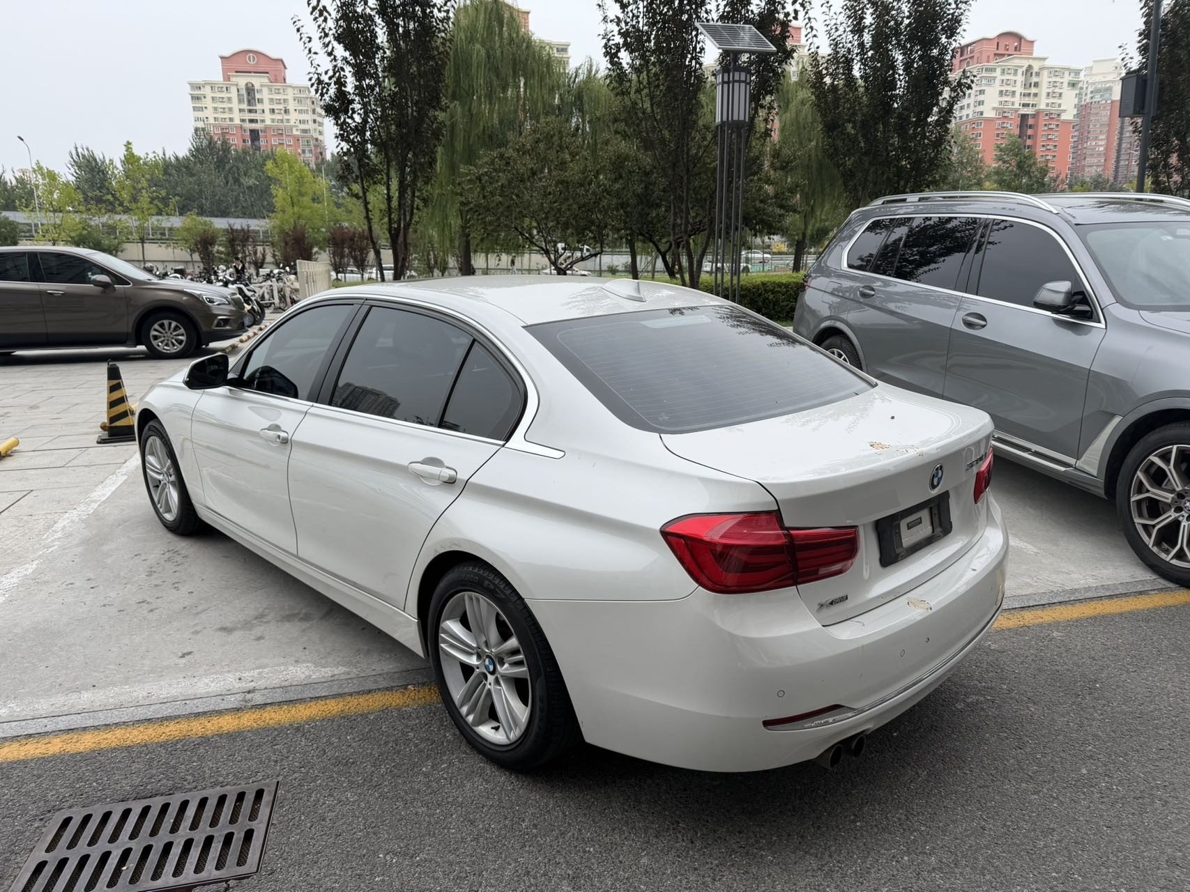 BMW 3 Series 2017 #4 BMW 3 Series 2017 car image #4