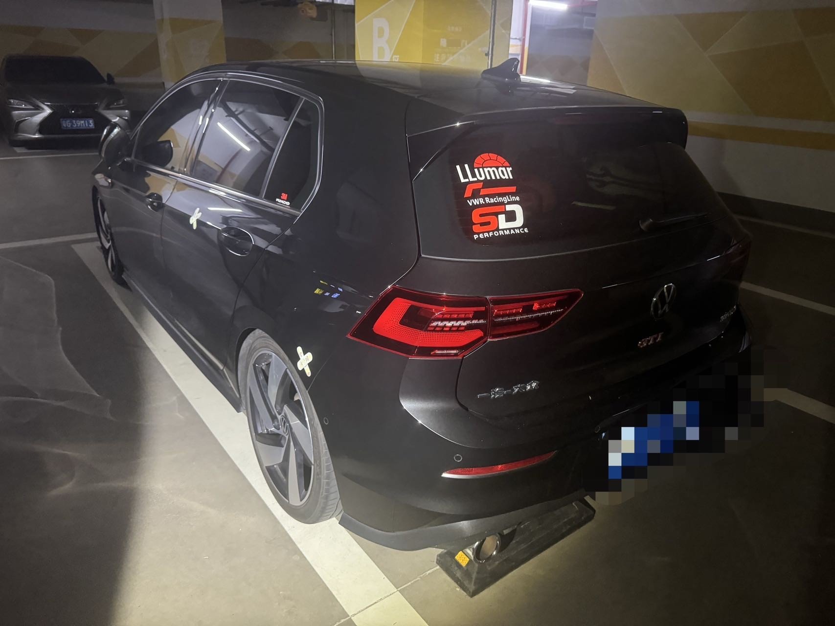 Volkswagen GolfGTI 2023 immagine di auto #2