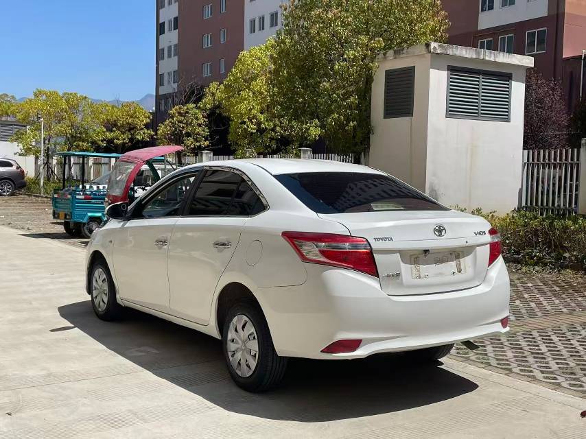 Toyota Vios 2015 изображение автомобиля #3