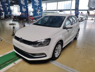 Volkswagen Polo 2015 Volkswagen Polo 2015 car image