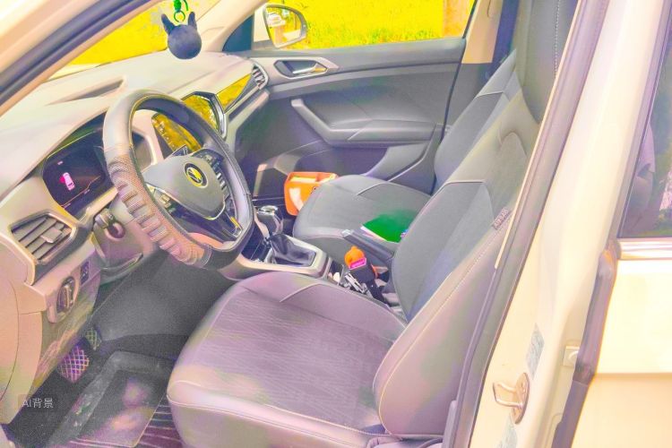 Volkswagen T-Cross 2021 car image #17