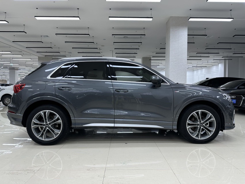 Audi Q3 2022 #4 Audi Q3 2022 car image #4