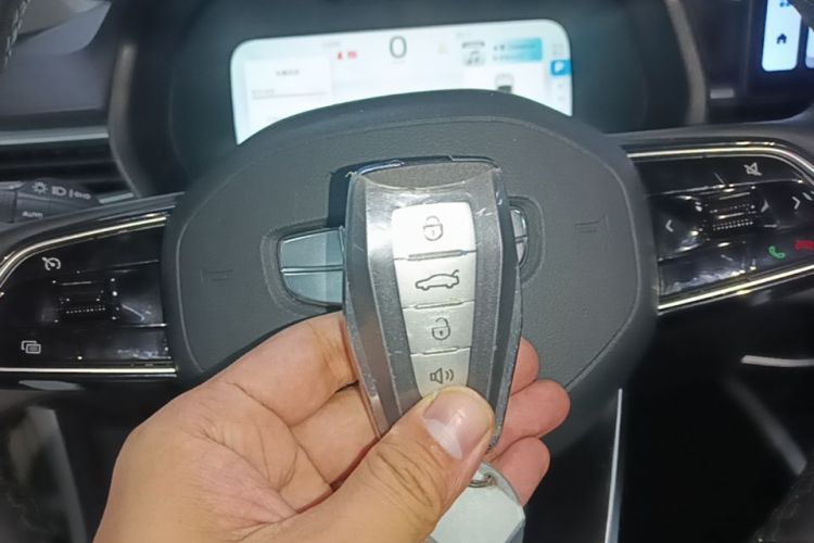 GEELY Emgrand 2025 #9 GEELY Emgrand 2025 car image #9