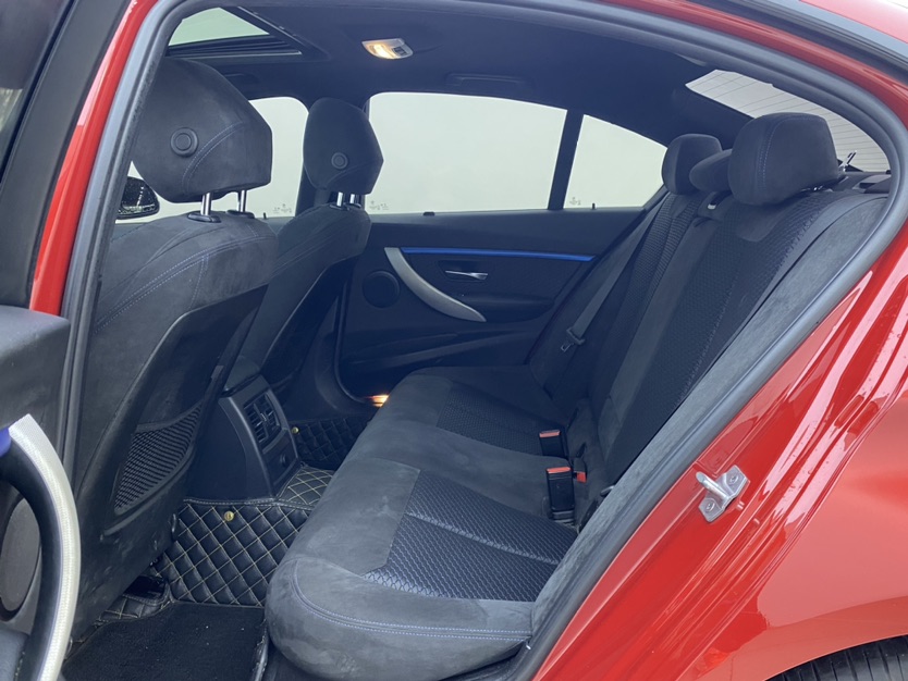 BMW 3 Series 2018 #6 BMW 3 Series 2018 car image #6