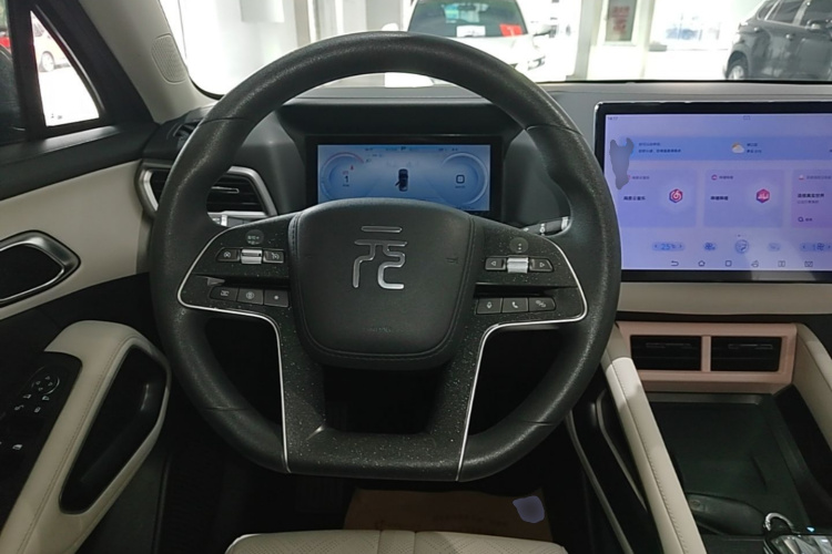 BYD YuanUP 2024 car image #11
