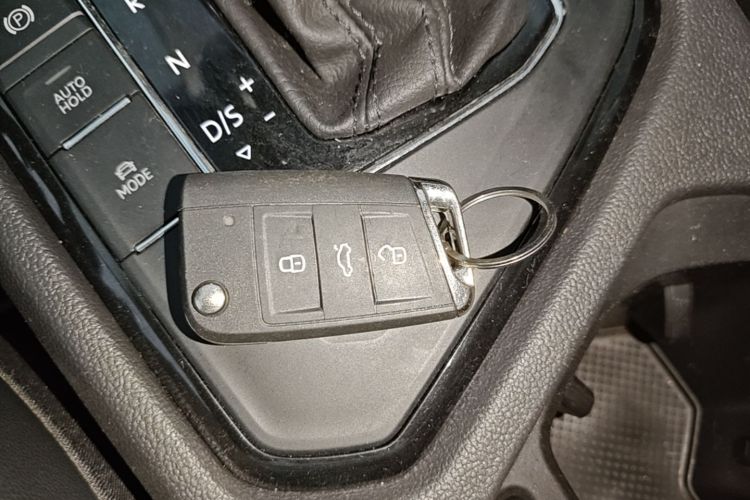 Volkswagen Tharu 2021 car image #9