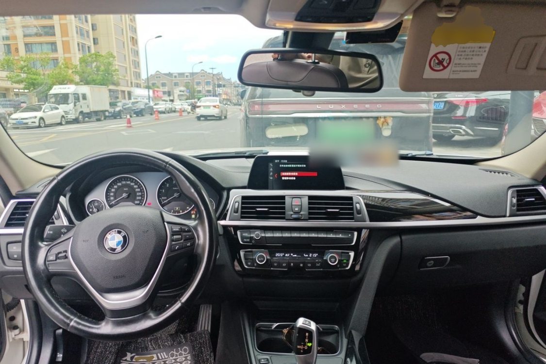 BMW 3 Series 2018 #21 BMW 3 Series 2018 car image #21