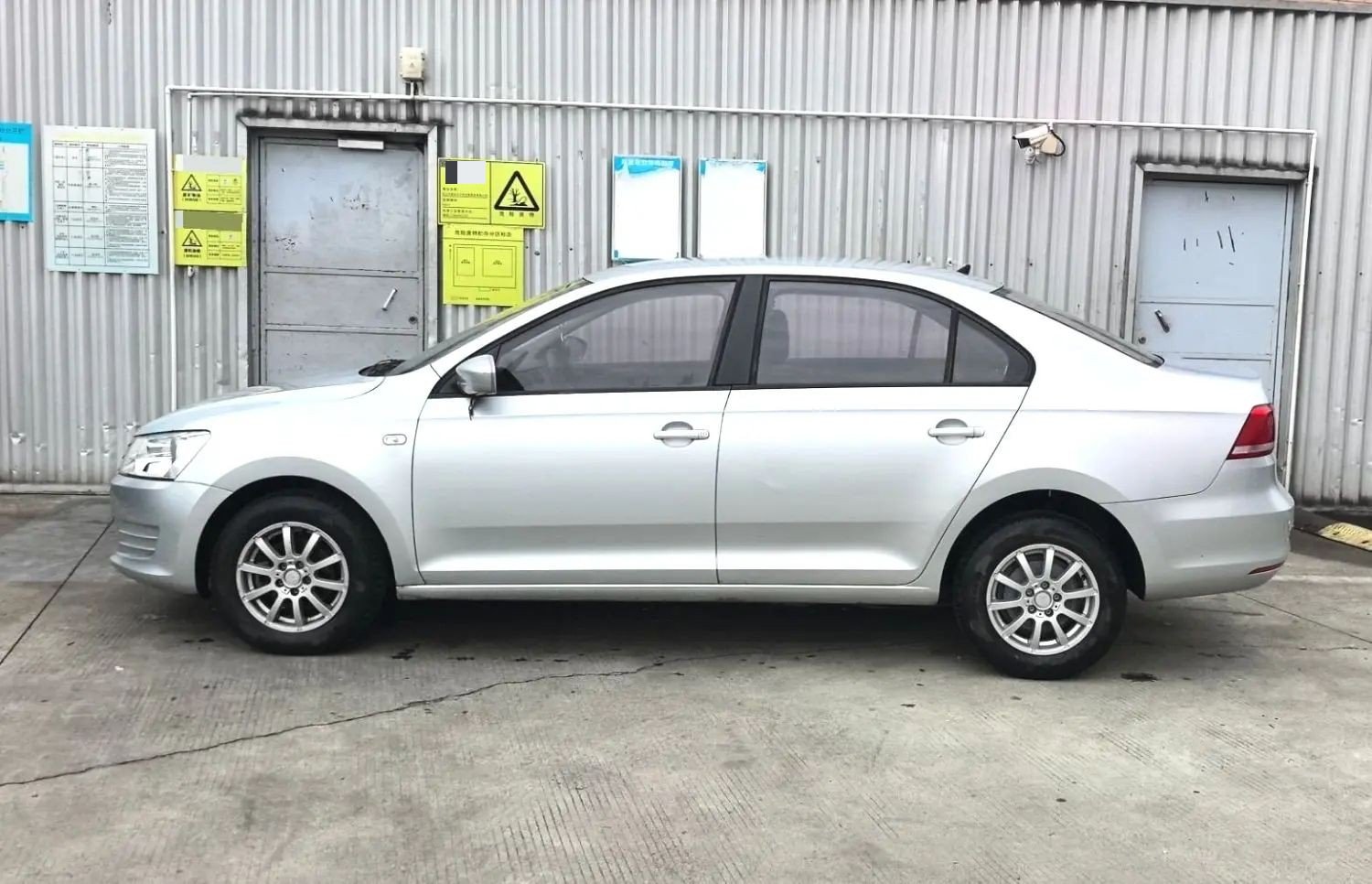 Volkswagen Santana 2013 immagine di auto #5