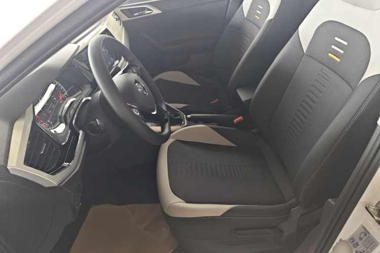 Volkswagen Polo 2020 car image #15