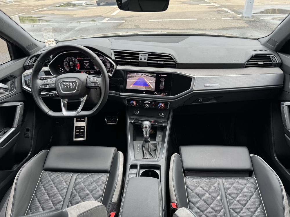 Audi Q3 2025 car image #8