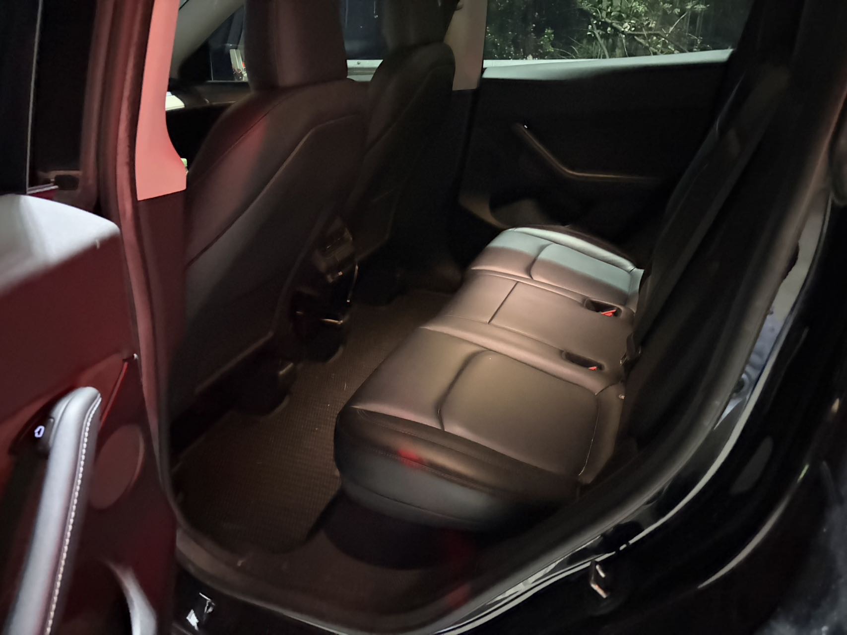 Tesla Model Y 2023 #3 Tesla Model Y 2023 car image #3