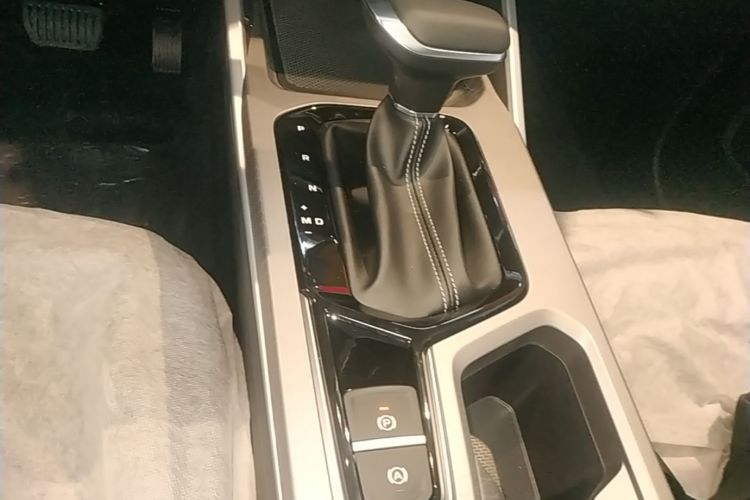 GEELY Emgrand 2026 car image #18