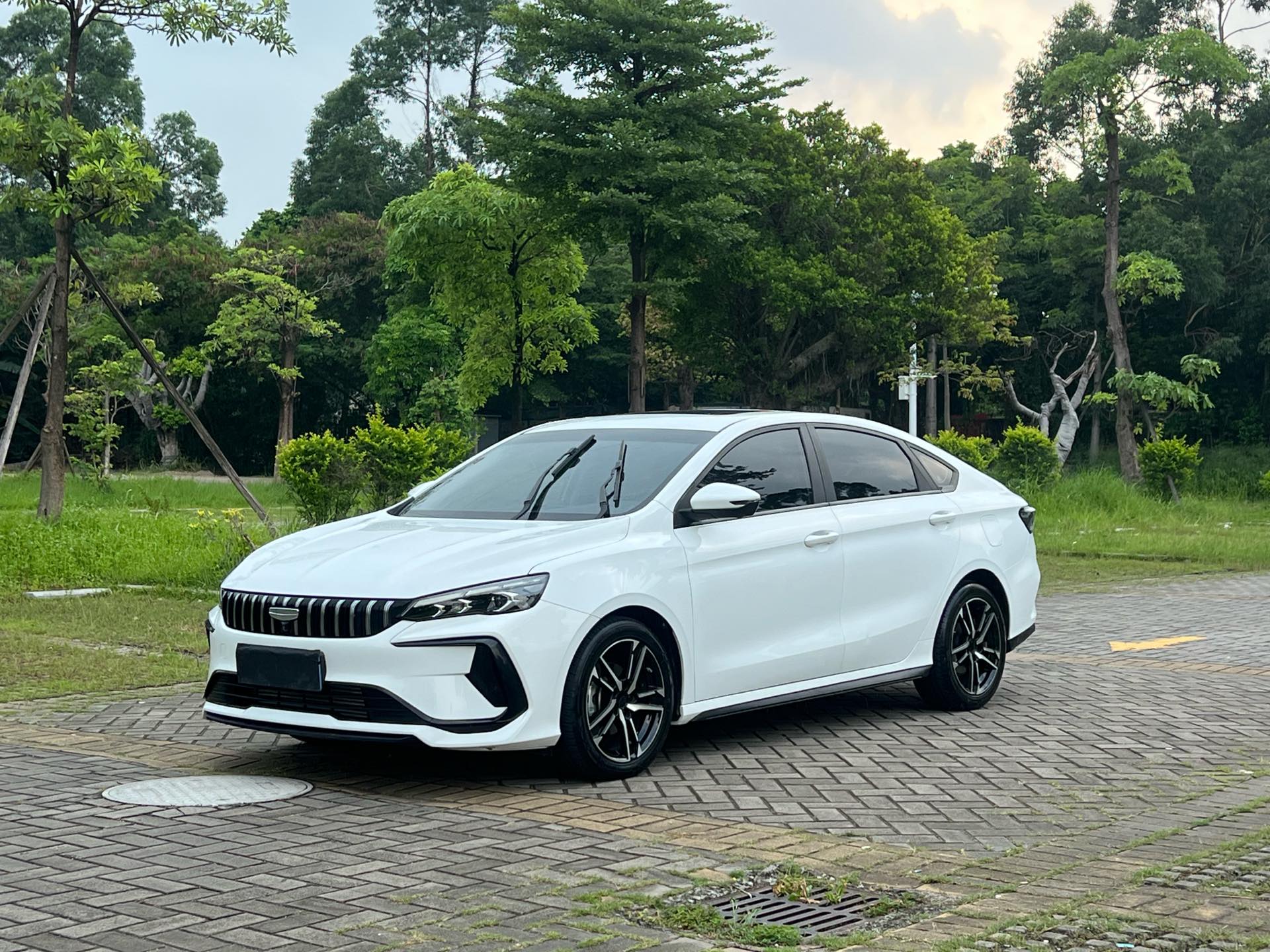 GEELY Binray 2024 car image 