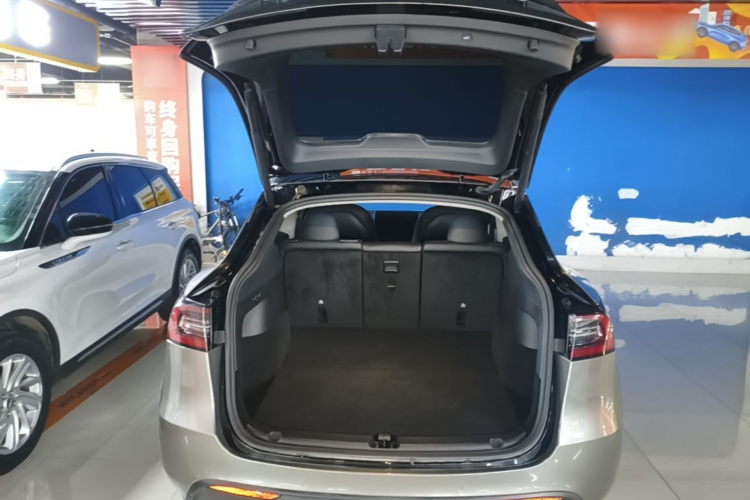Tesla Model Y 2022 #19 Tesla Model Y 2022 immagine di auto #19