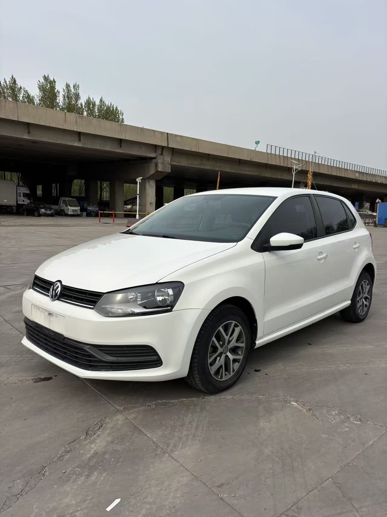 Volkswagen Polo 2017 Volkswagen Polo 2017 car image