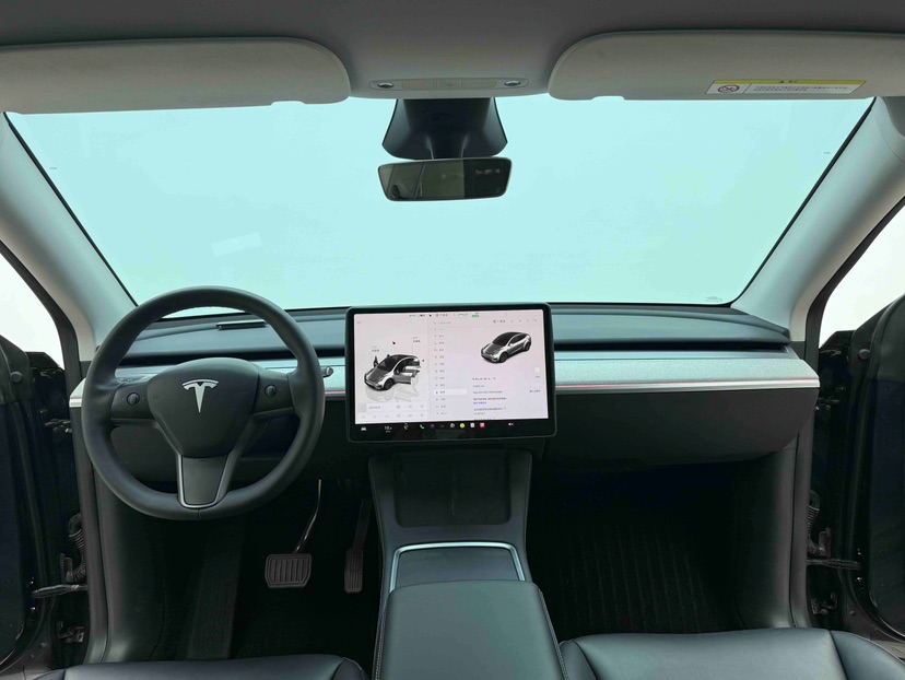 Tesla Model Y 2024 #8 Tesla Model Y 2024 car image #8