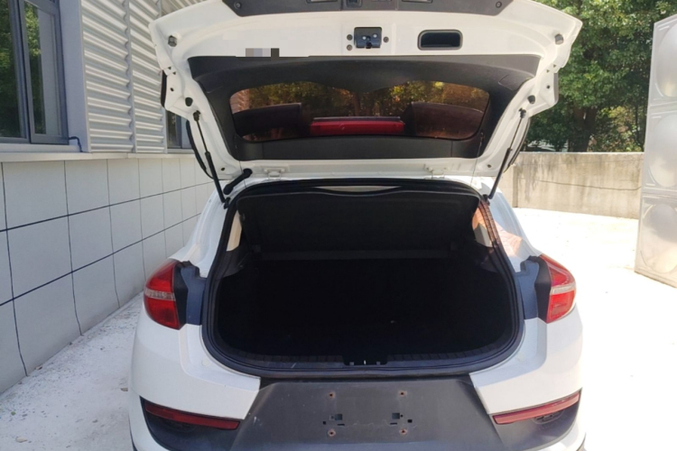 GEELY Emgrand GS 2017 car image #19