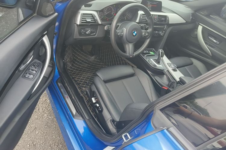 BMW 3 Series GT 2019 car image #16