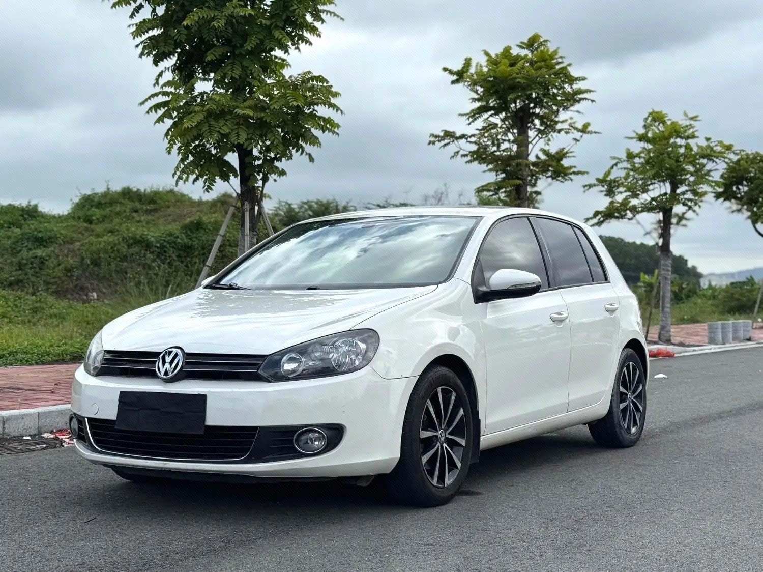 Volkswagen Golf 2012 Volkswagen Golf 2012 car image