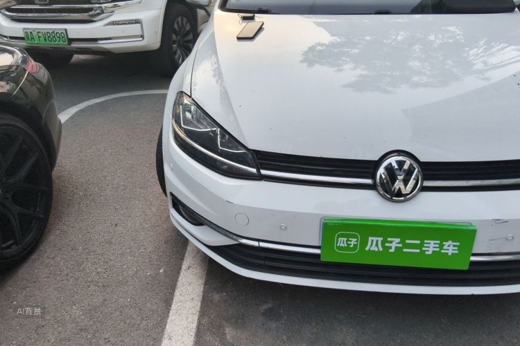 Volkswagen Golf 2019 car image #8