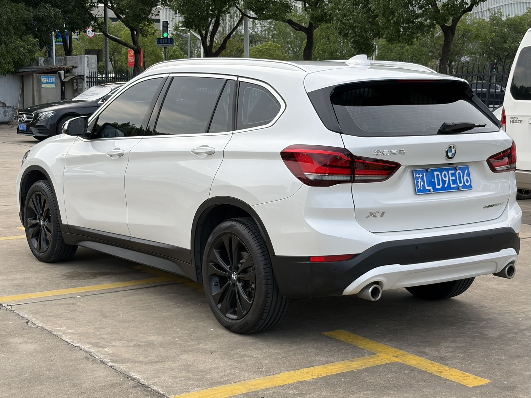 BMW X1 2020 car image #11
