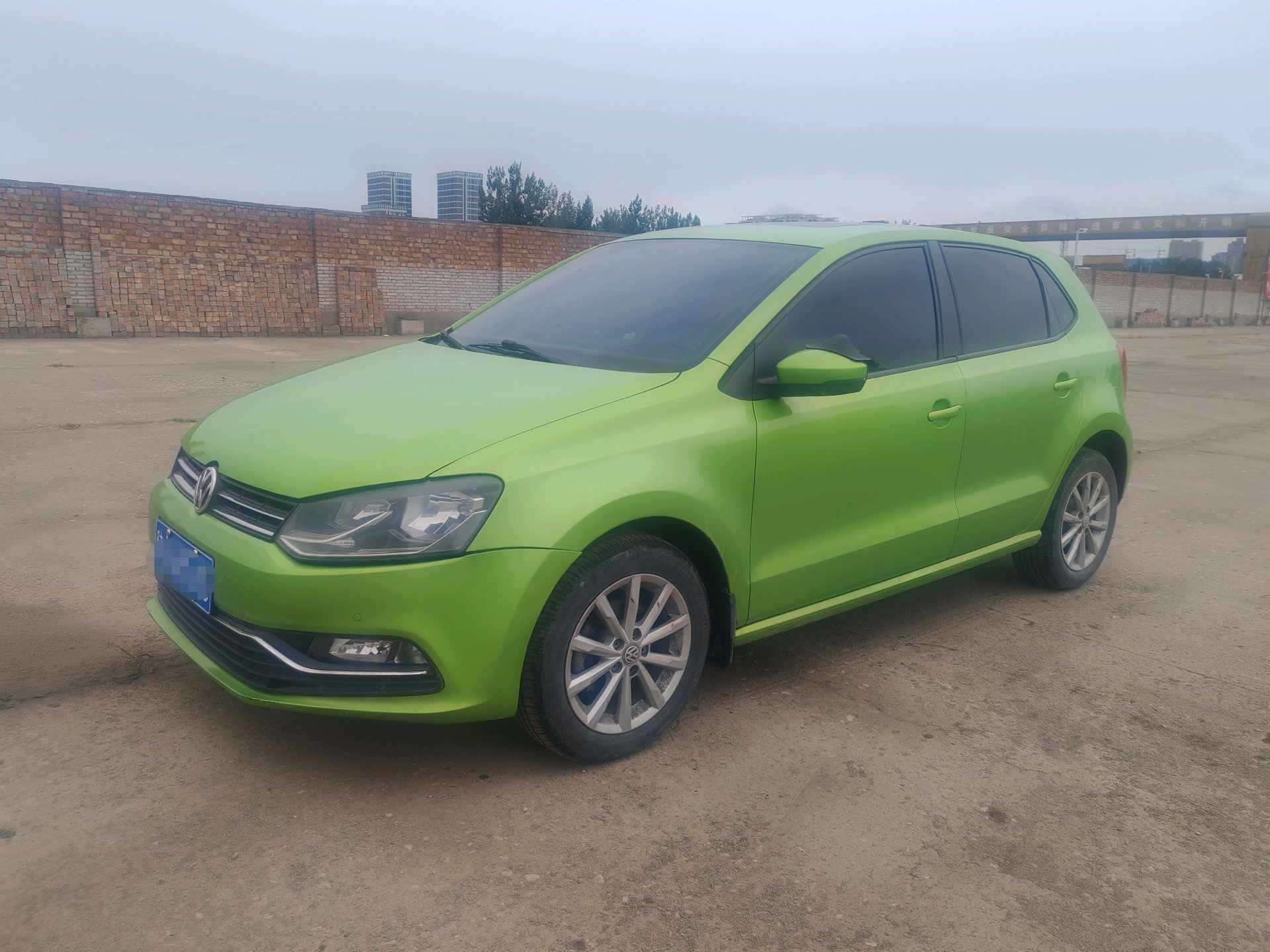 Volkswagen Polo 2014 car image 