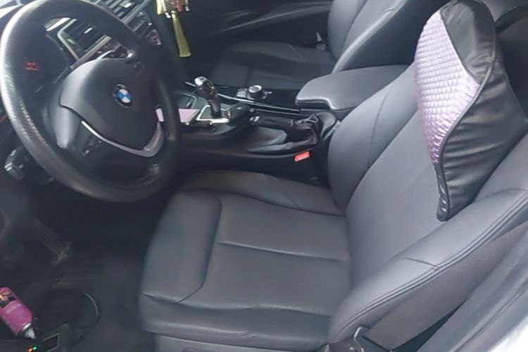 BMW 3 Series 2017 #15 BMW 3 Series 2017 car image #15