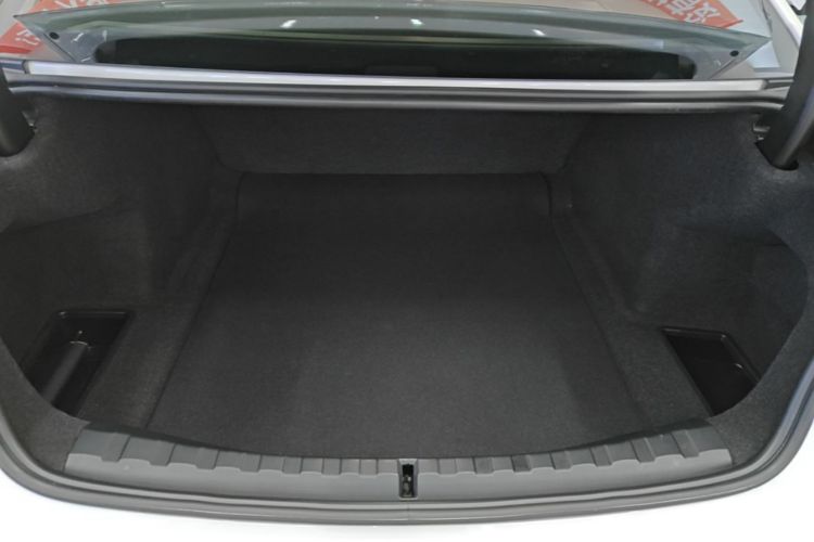BMW 3 Series 2023 car image #19