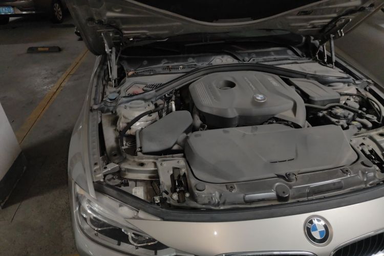 BMW 3 Series 2017 car image #26