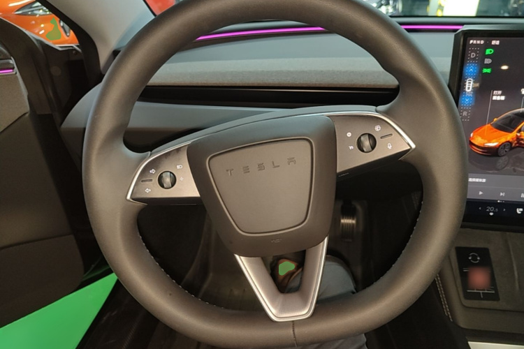 Tesla Model 3 2025 car image #11