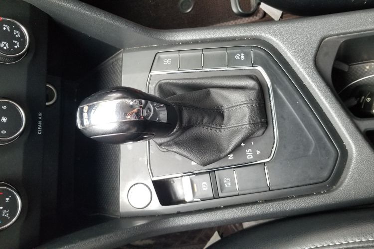 Volkswagen Tharu 2020 car image #14