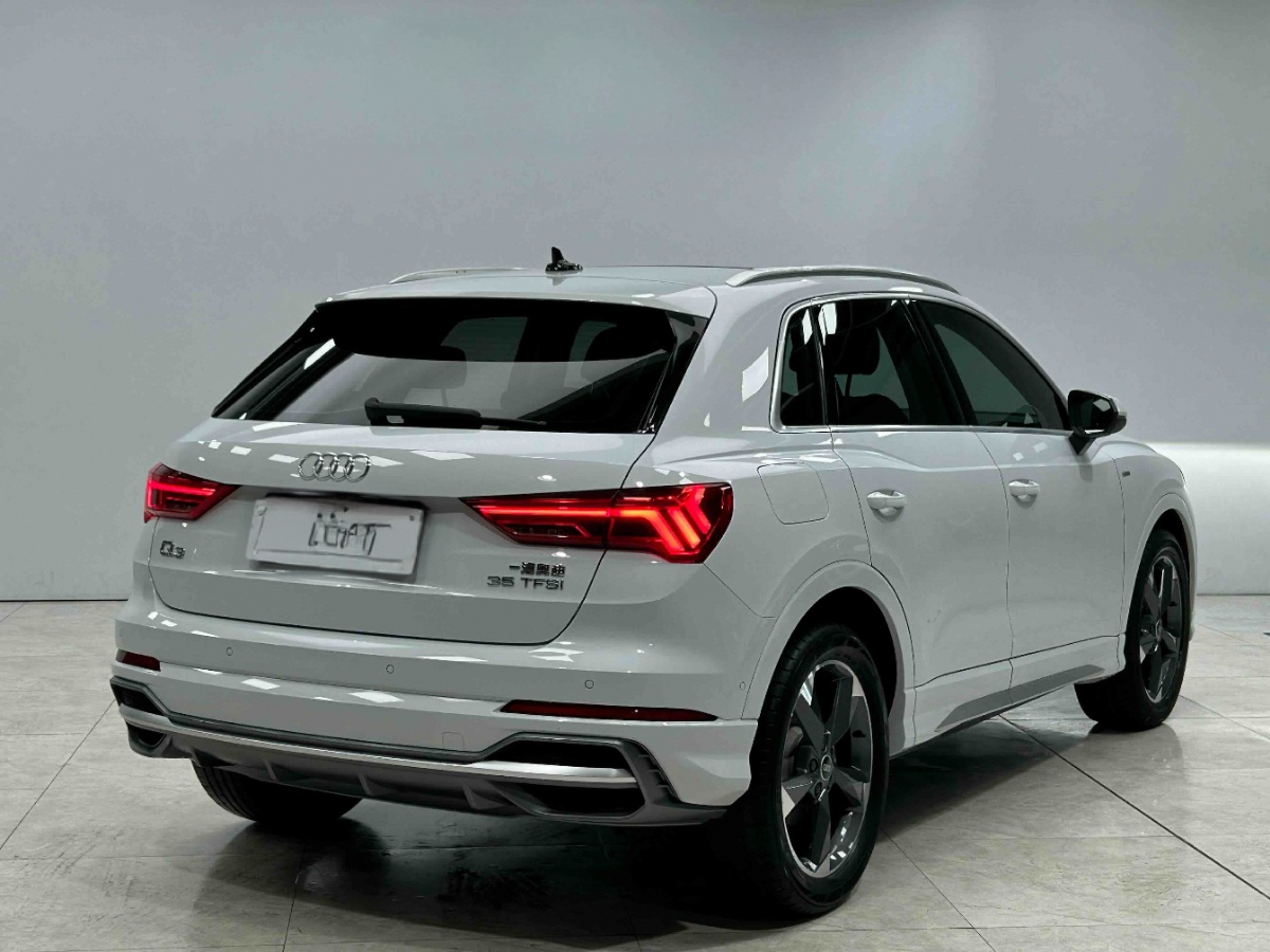 Audi Q3 2023 immagine di auto #5