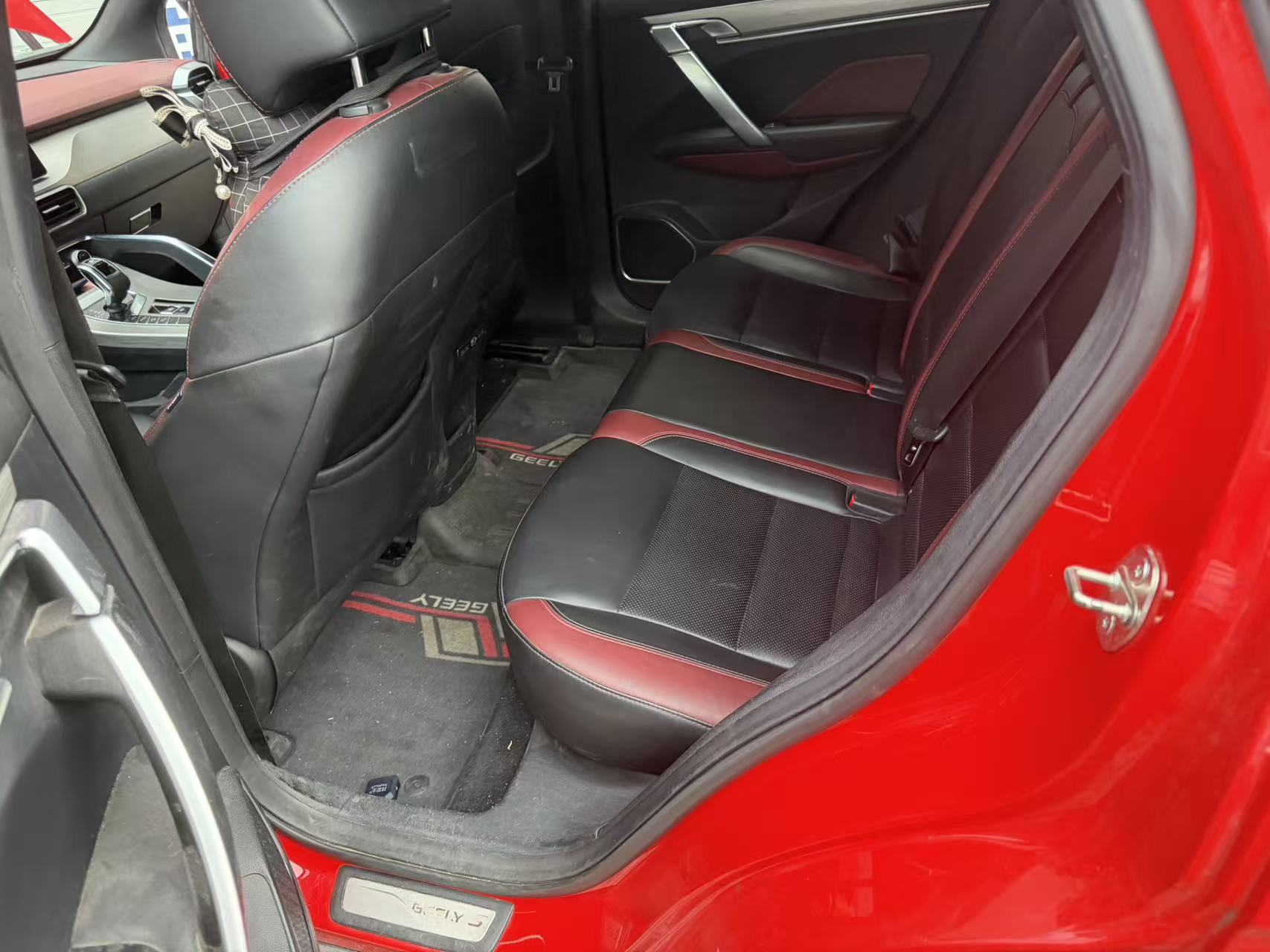 GEELY Coolray 2019 image de voiture #6