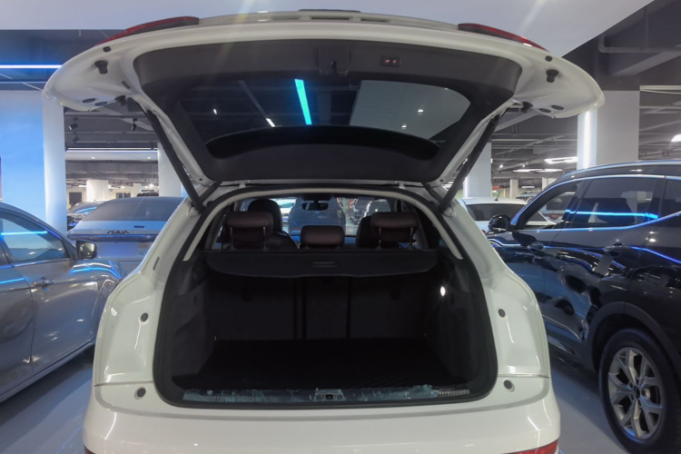 Audi Q3 2017 #19 Audi Q3 2017 car image #19