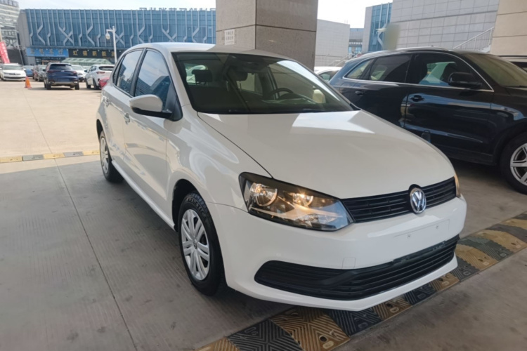 Volkswagen Polo 2017 car image #4