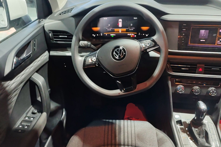 Volkswagen Tharu 2022 car image #11